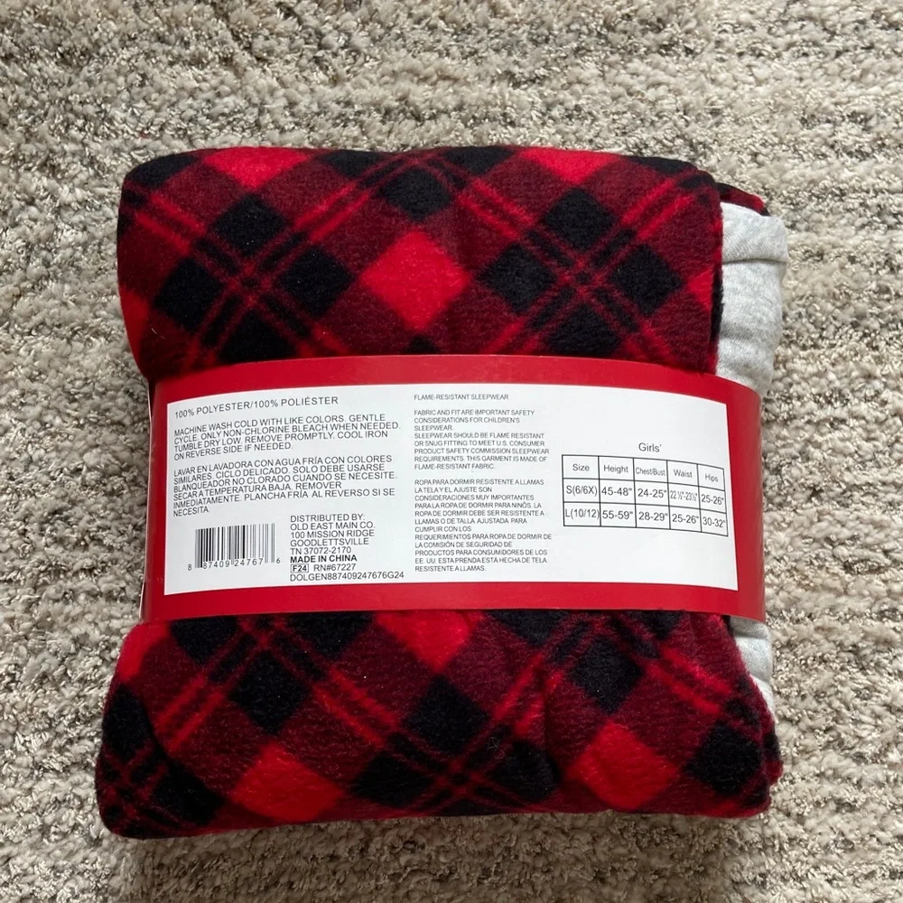 Set of‎ 2 Girls' Christmas Pajama  Sets- Sizes Small and Large